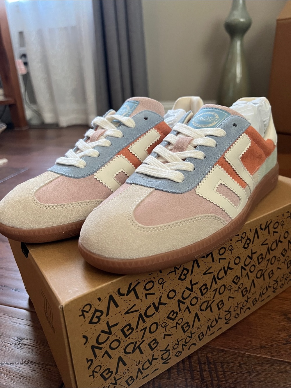 Back 70 Squid sneakers